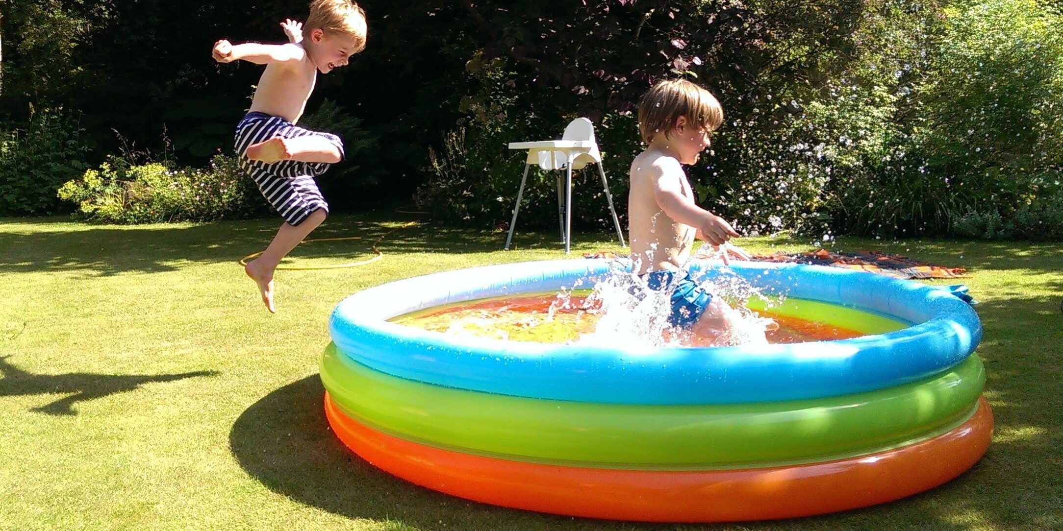 paddling pool baby swimming
